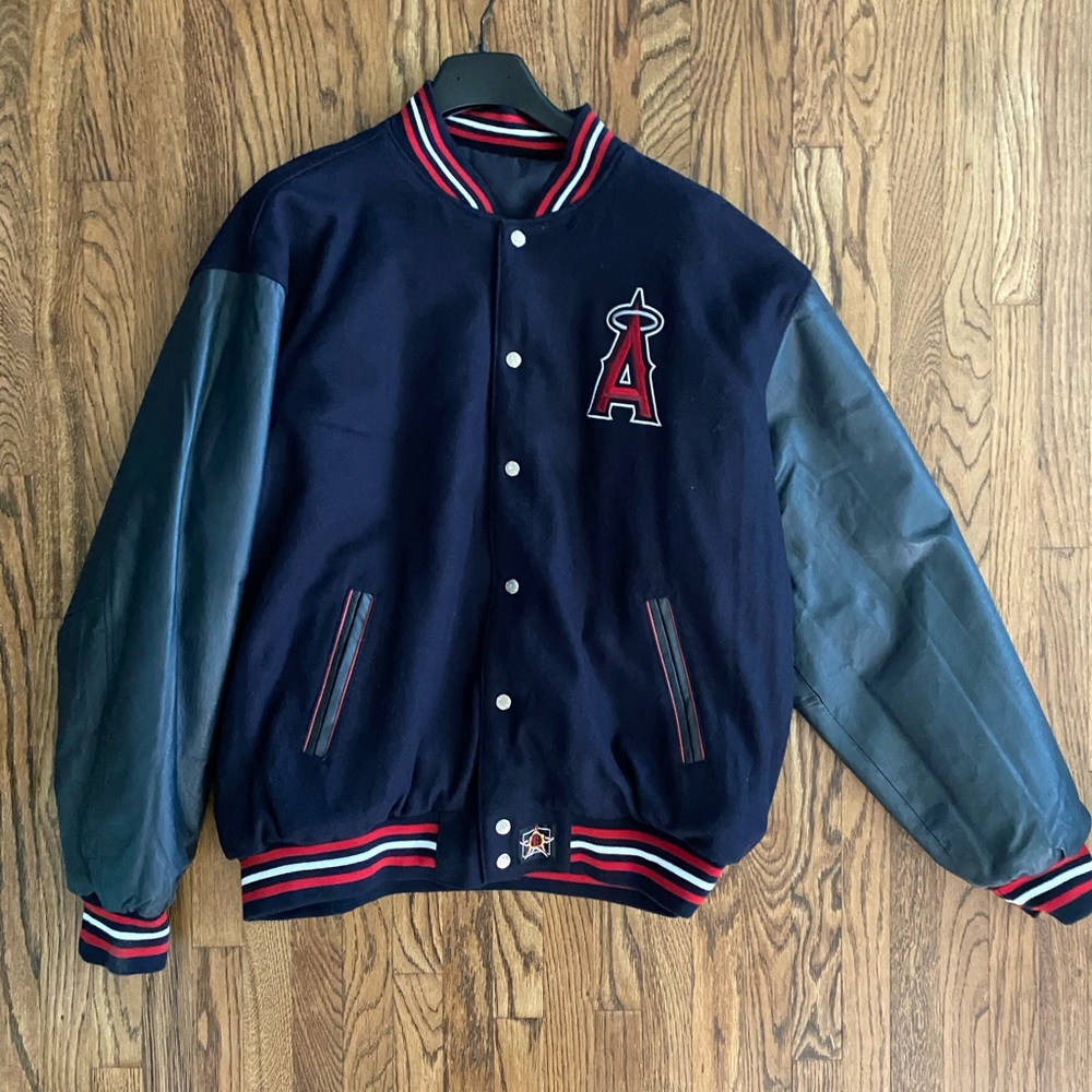 JH Sports MLB Los Angeles Angels reversible bomber jacket